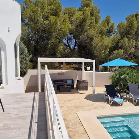 Amira Villa